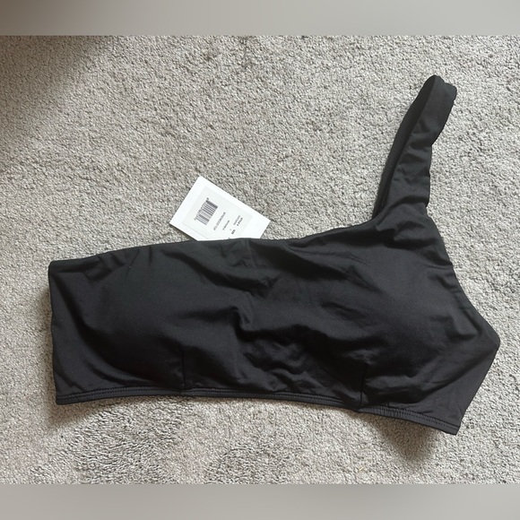 Andie Swim The Wyndwood Top One Shoulder Bikini in Black Sustainable - Picture 3 of 8